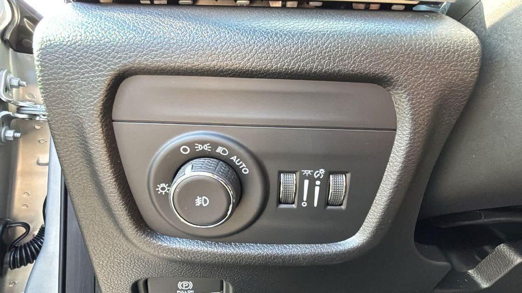 new 2025 Jeep Grand Cherokee car, priced at $51,284