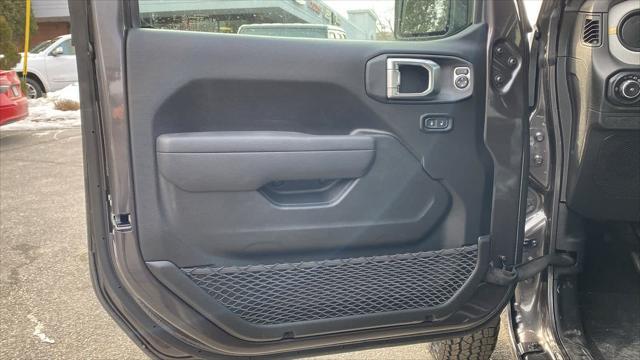 new 2025 Jeep Wrangler car, priced at $41,798
