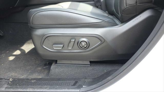 new 2025 Jeep Grand Cherokee car, priced at $47,922