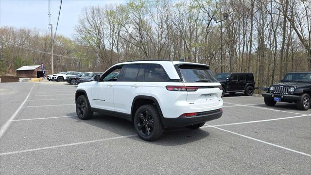 new 2025 Jeep Grand Cherokee car, priced at $47,922