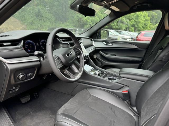 new 2024 Jeep Grand Cherokee L car, priced at $45,884