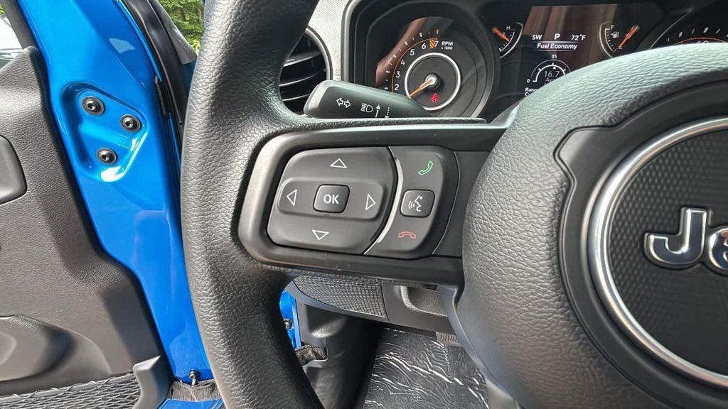 new 2025 Jeep Gladiator car, priced at $42,606