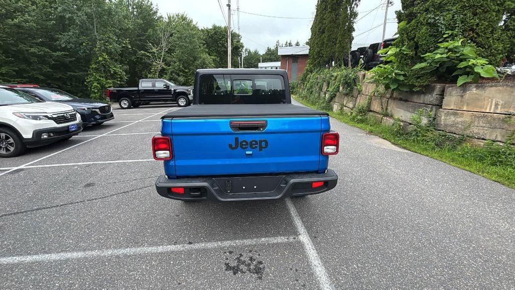 new 2025 Jeep Gladiator car, priced at $42,606