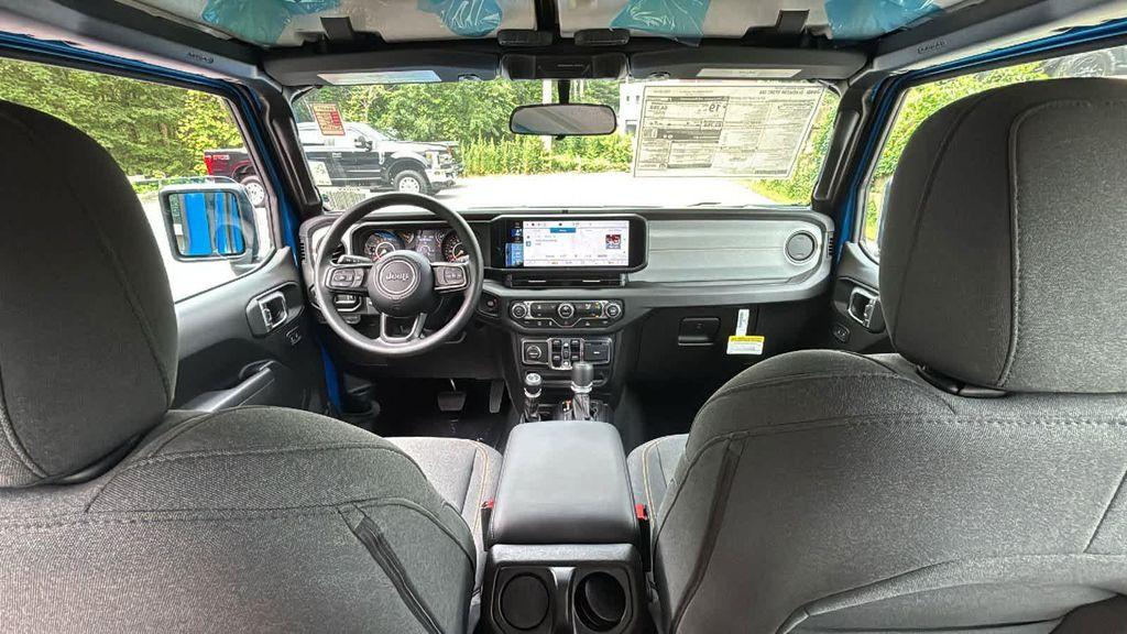 new 2025 Jeep Gladiator car, priced at $42,606