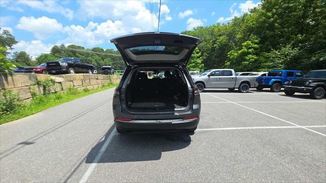 used 2022 Jeep Grand Cherokee car, priced at $31,559