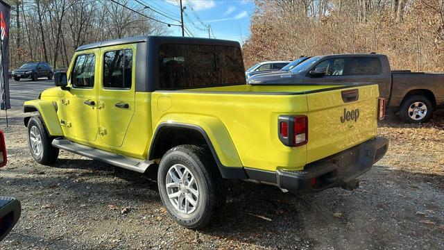 new 2023 Jeep Gladiator car, priced at $44,228