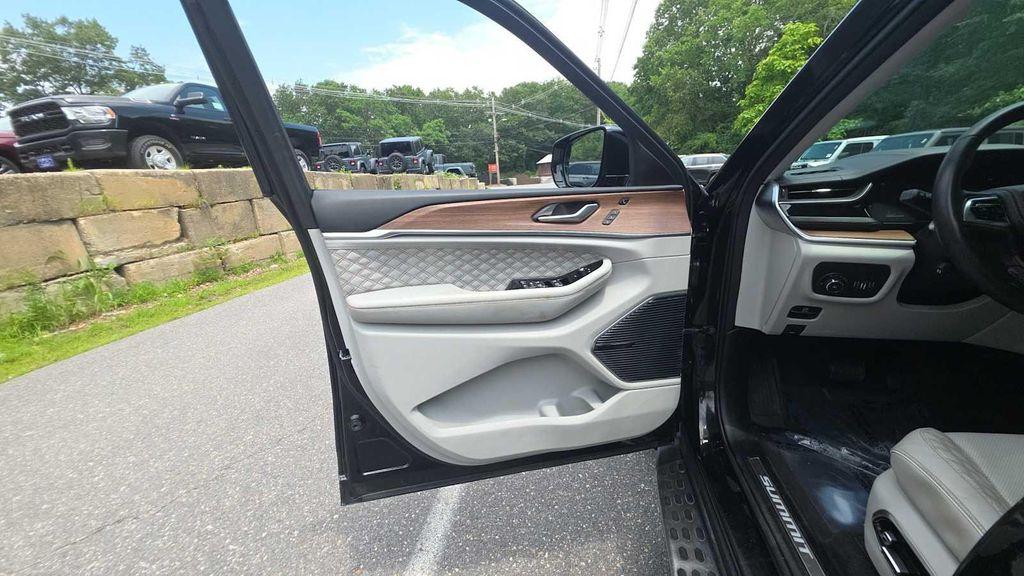 used 2022 Jeep Grand Cherokee L car, priced at $41,997