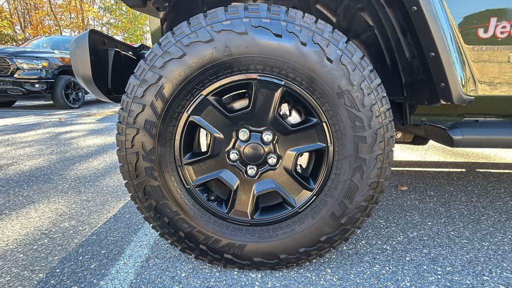 used 2023 Jeep Gladiator car, priced at $43,977