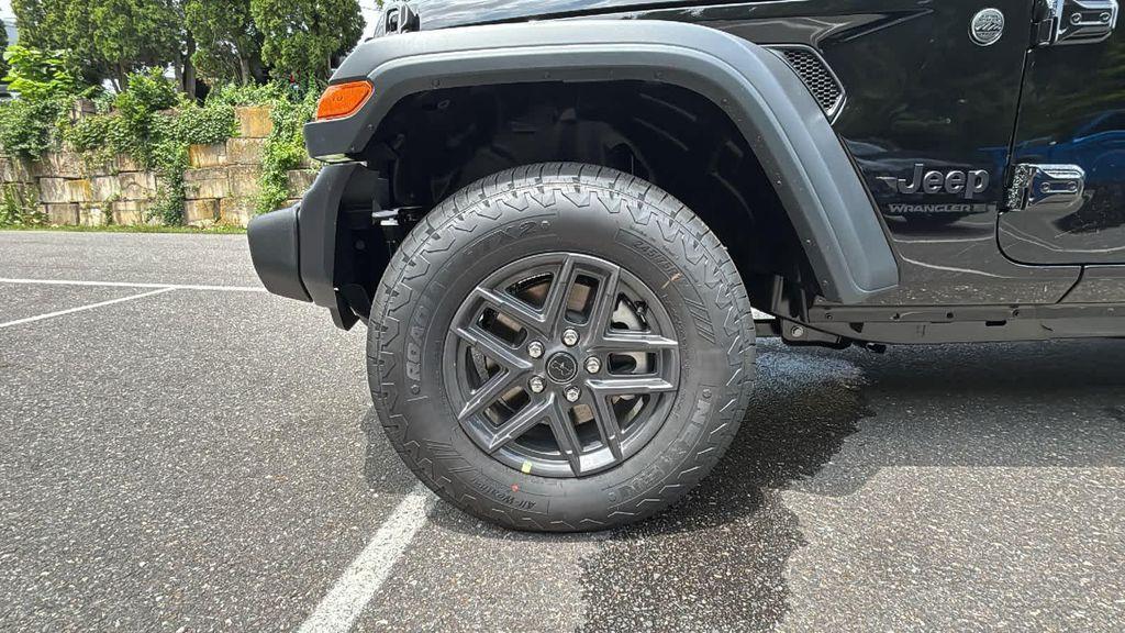 new 2025 Jeep Wrangler car, priced at $43,881