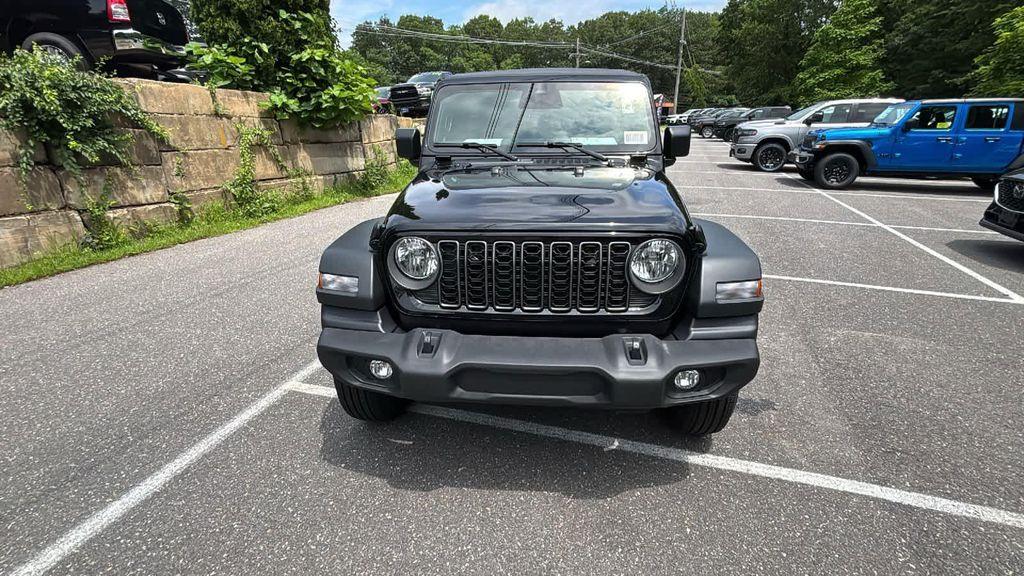 new 2025 Jeep Wrangler car, priced at $43,881