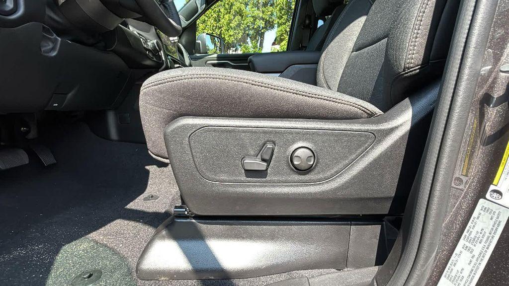 new 2025 Ram 1500 car, priced at $55,256