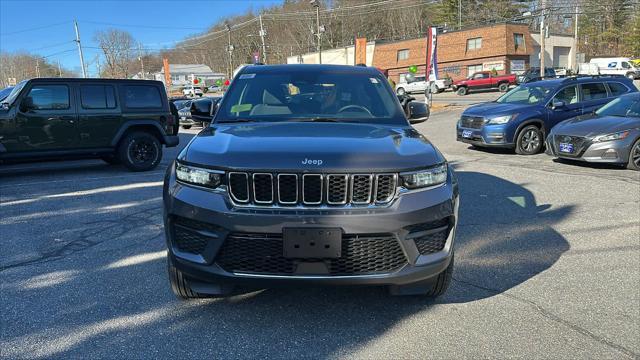 new 2025 Jeep Grand Cherokee car, priced at $42,082