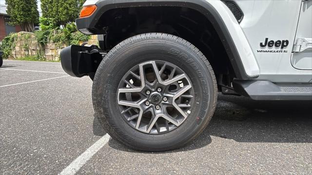 new 2025 Jeep Wrangler car, priced at $53,125