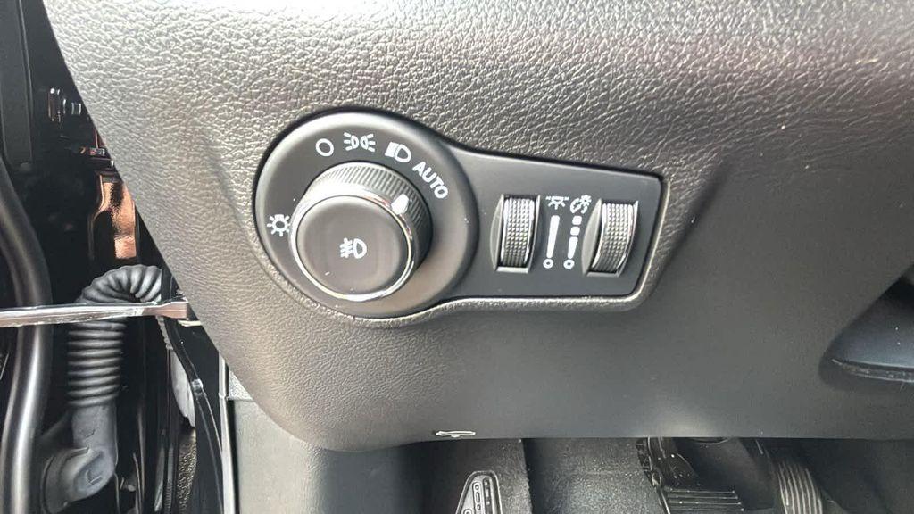 used 2022 Jeep Compass car, priced at $20,821