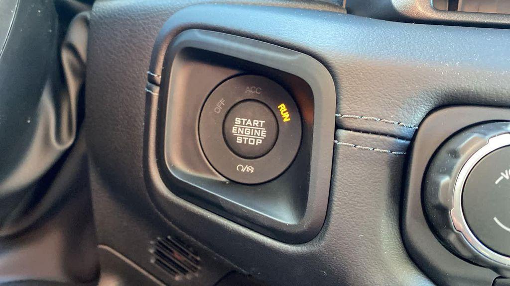 new 2025 Jeep Wrangler car, priced at $57,090