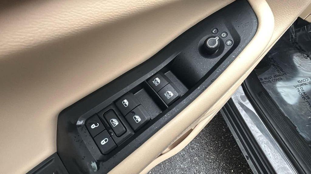 used 2023 Jeep Grand Cherokee car, priced at $33,977