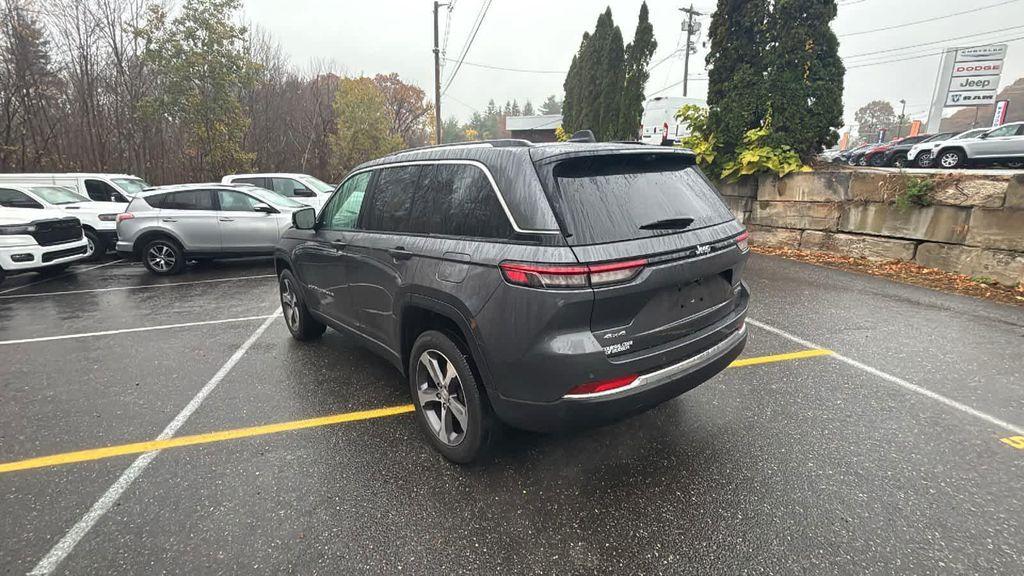 used 2023 Jeep Grand Cherokee car, priced at $33,977