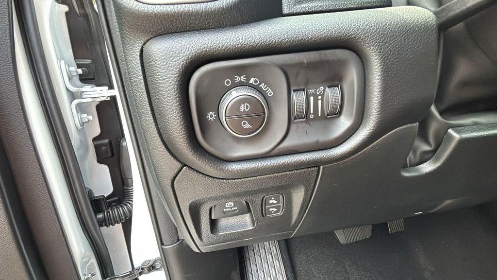 new 2025 Ram 1500 car, priced at $59,148