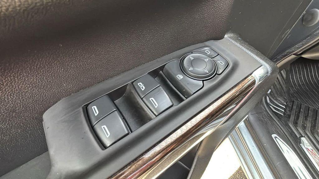 used 2021 Chevrolet Silverado 1500 car, priced at $39,977