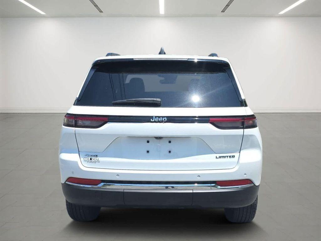 used 2022 Jeep Grand Cherokee car, priced at $34,979