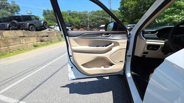 used 2022 Jeep Grand Cherokee car, priced at $36,987