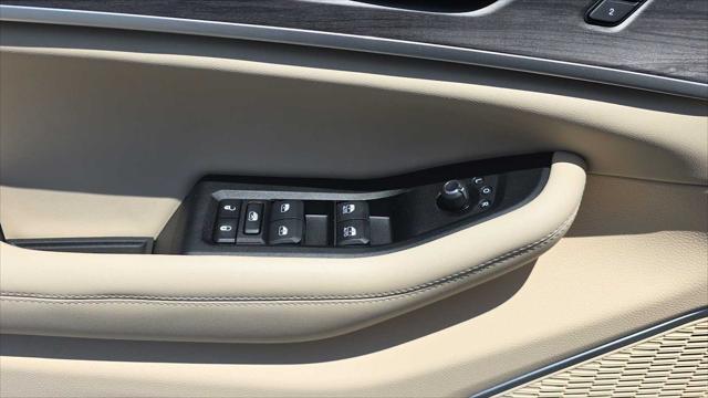 used 2022 Jeep Grand Cherokee car, priced at $36,987