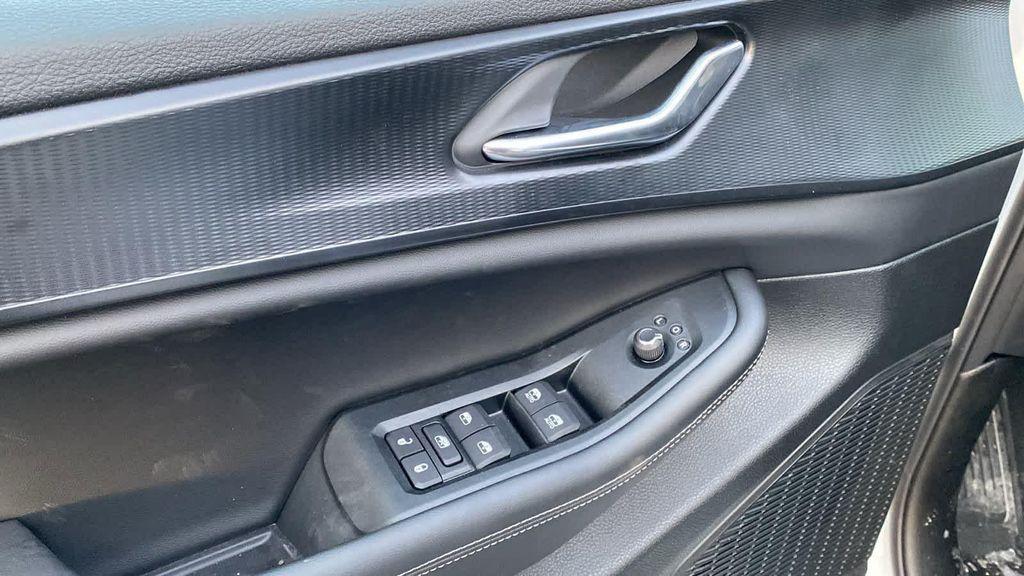 new 2025 Jeep Grand Cherokee L car, priced at $48,239