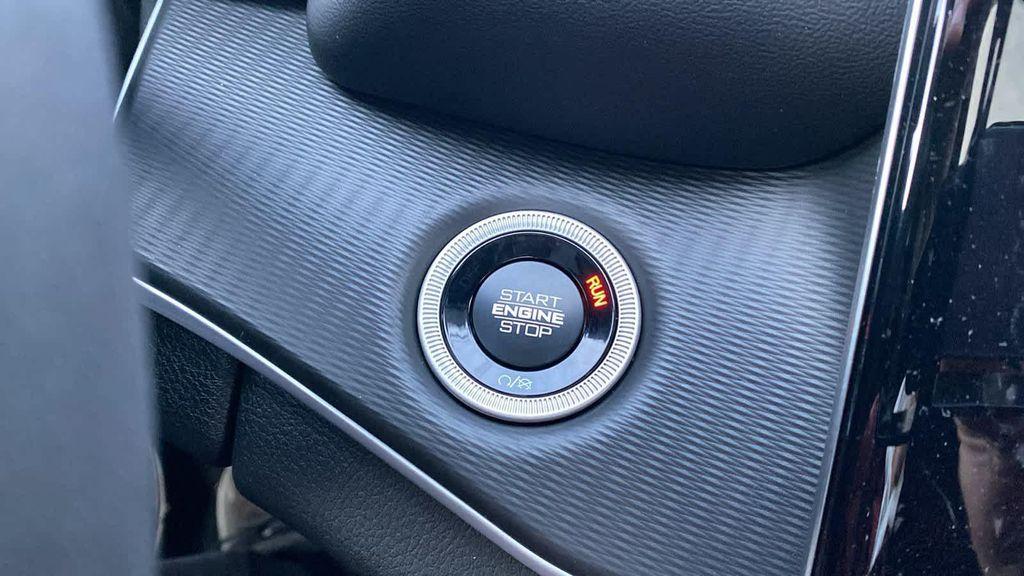 new 2025 Jeep Grand Cherokee L car, priced at $48,239