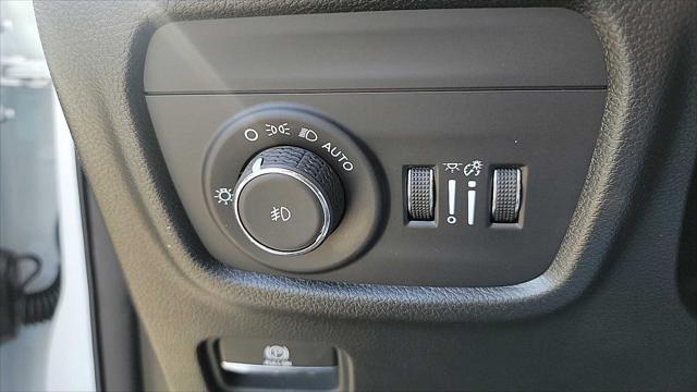 new 2025 Jeep Grand Cherokee car, priced at $49,722