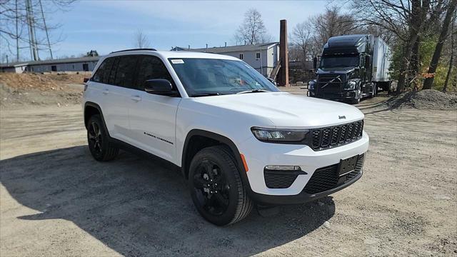 new 2025 Jeep Grand Cherokee car, priced at $49,722