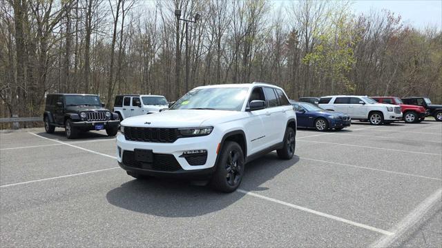 new 2025 Jeep Grand Cherokee car, priced at $47,922