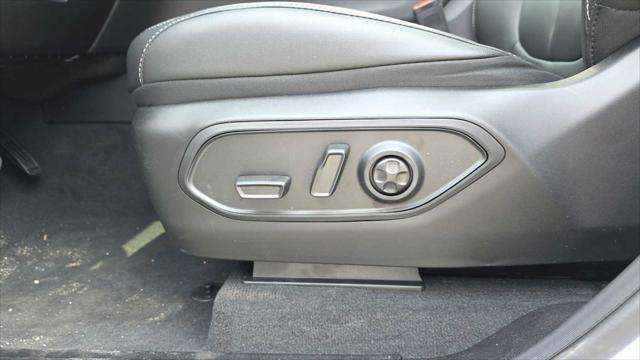 new 2025 Jeep Grand Cherokee car, priced at $47,922