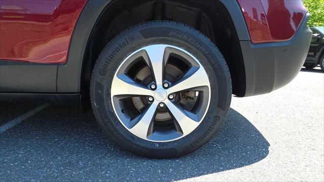 used 2021 Jeep Cherokee car, priced at $24,453