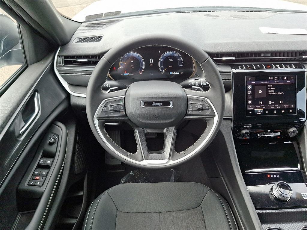 new 2025 Jeep Grand Cherokee car, priced at $38,848