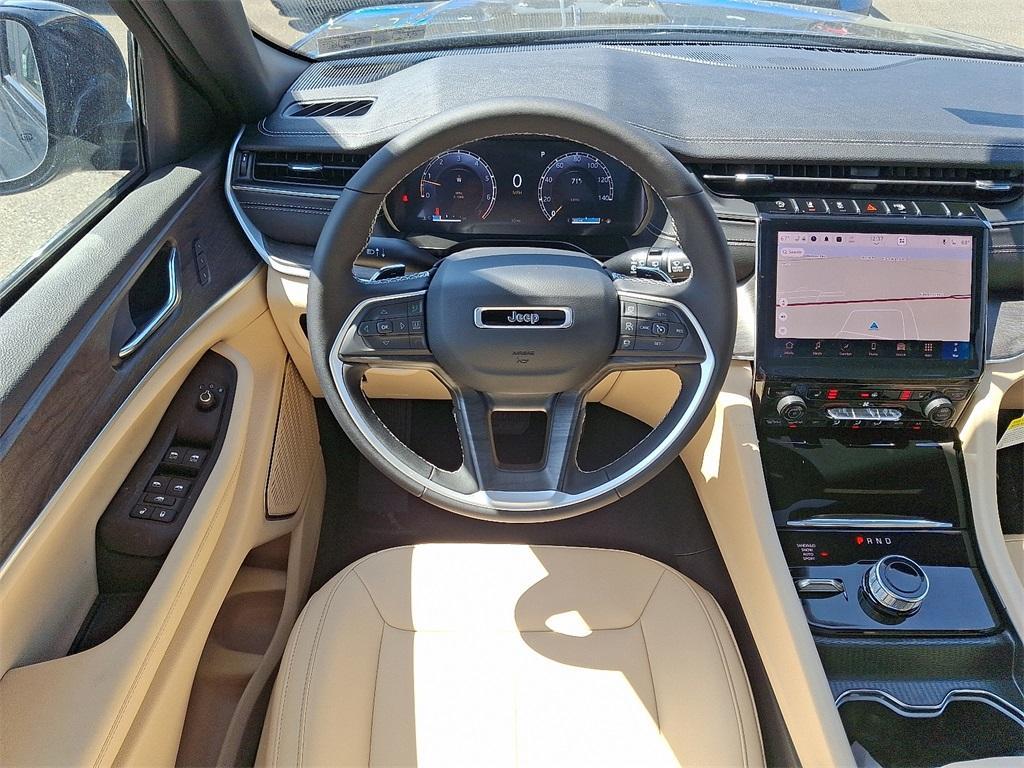 new 2025 Jeep Grand Cherokee car, priced at $51,696