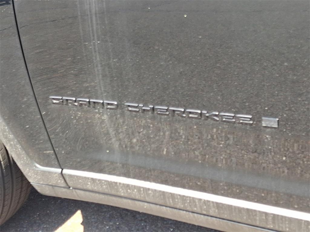 new 2025 Jeep Grand Cherokee car, priced at $51,696