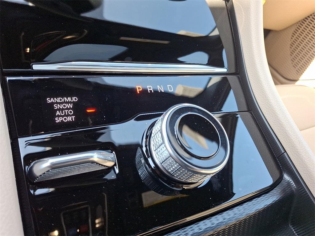 new 2025 Jeep Grand Cherokee car, priced at $51,696