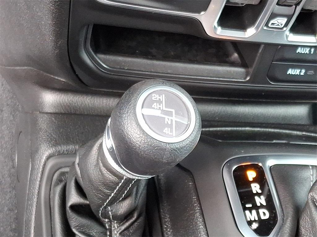 new 2025 Jeep Gladiator car, priced at $39,524