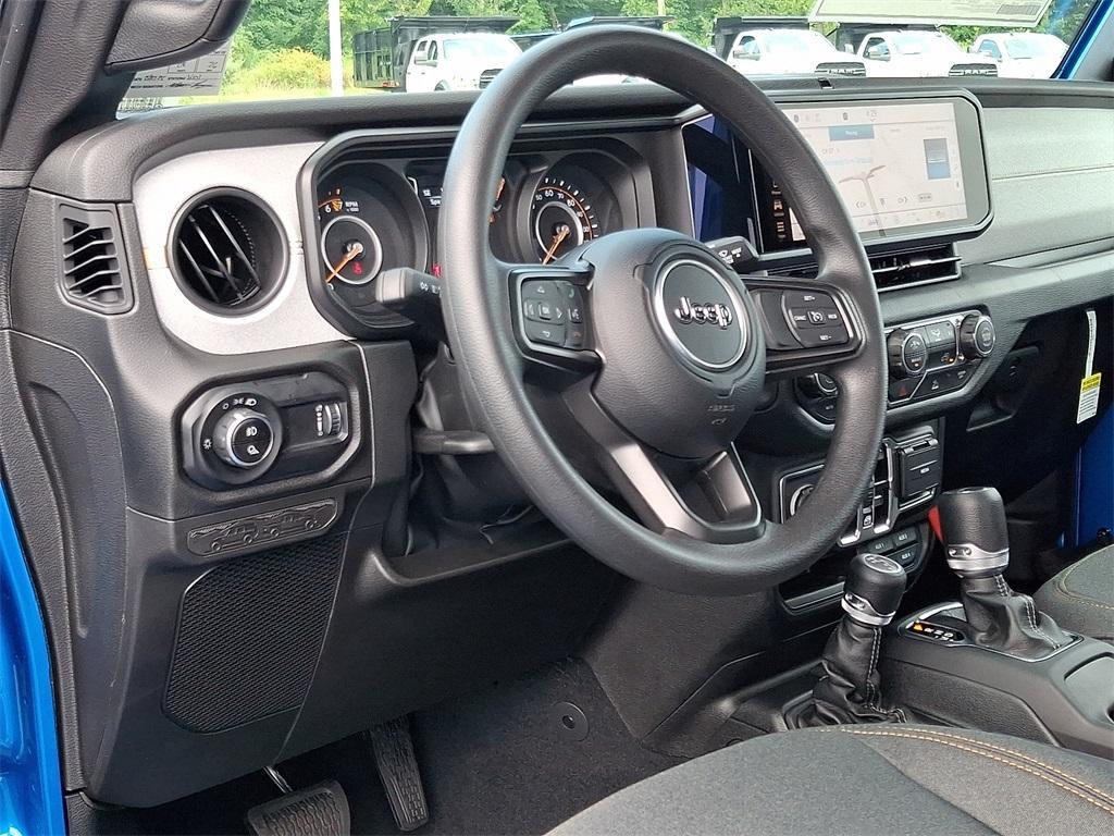 new 2025 Jeep Gladiator car, priced at $39,524