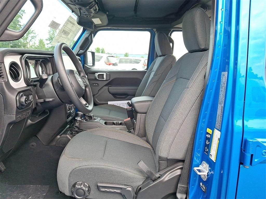 new 2025 Jeep Gladiator car, priced at $39,524
