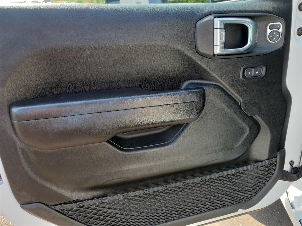 used 2021 Jeep Gladiator car, priced at $30,677