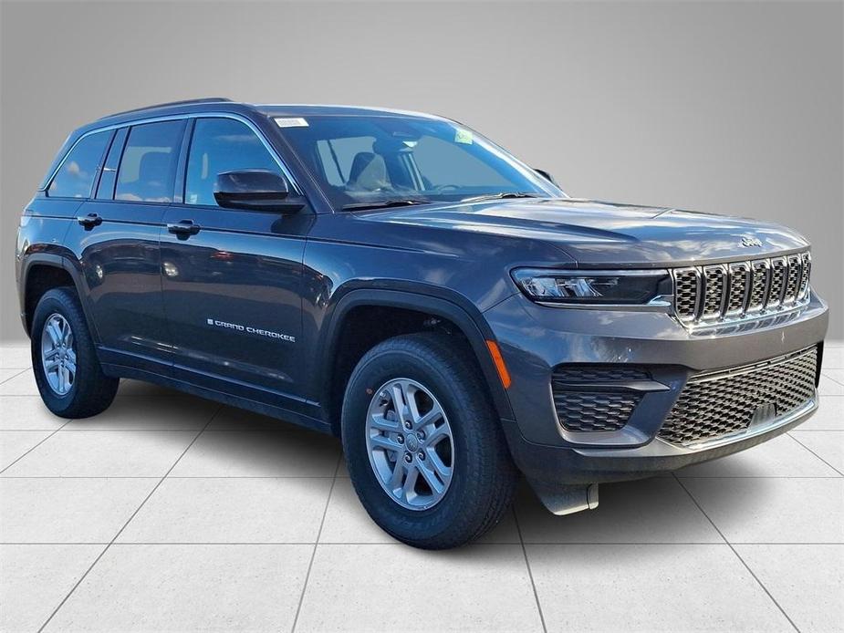 new 2024 Jeep Grand Cherokee car, priced at $35,221