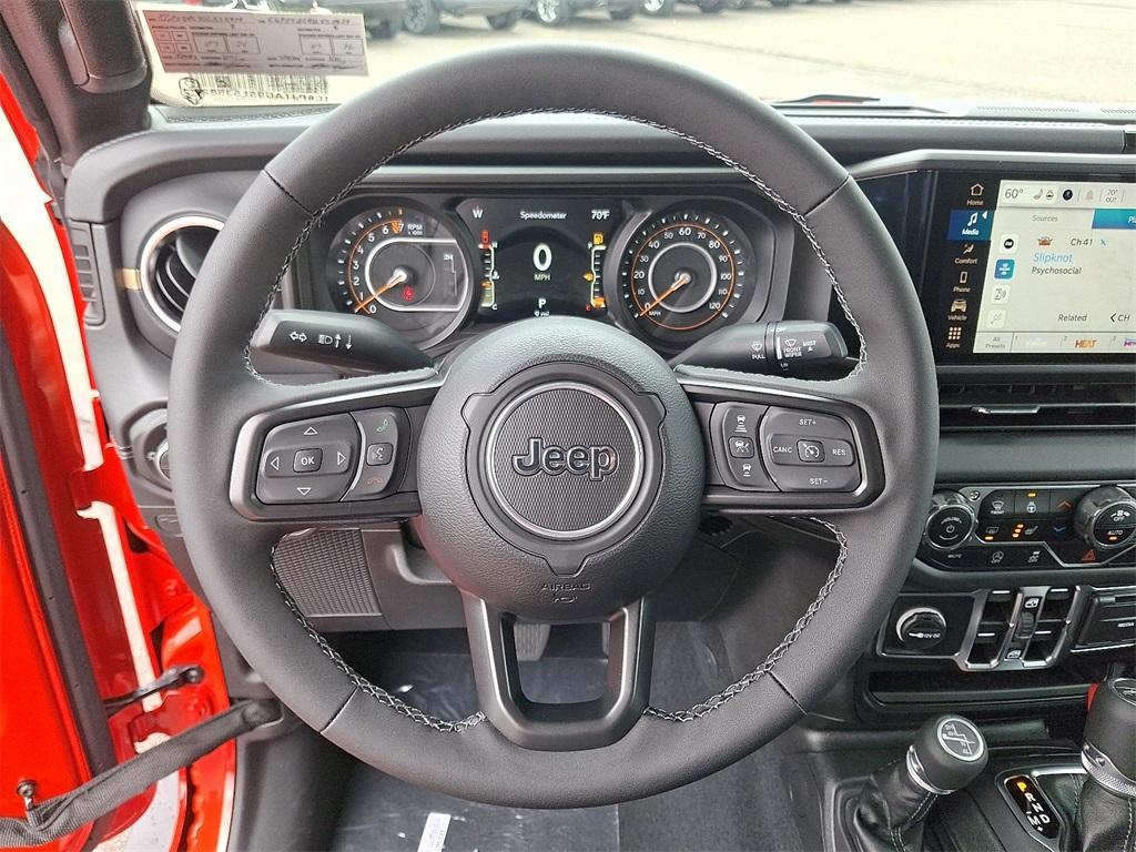 new 2025 Jeep Gladiator car, priced at $45,334