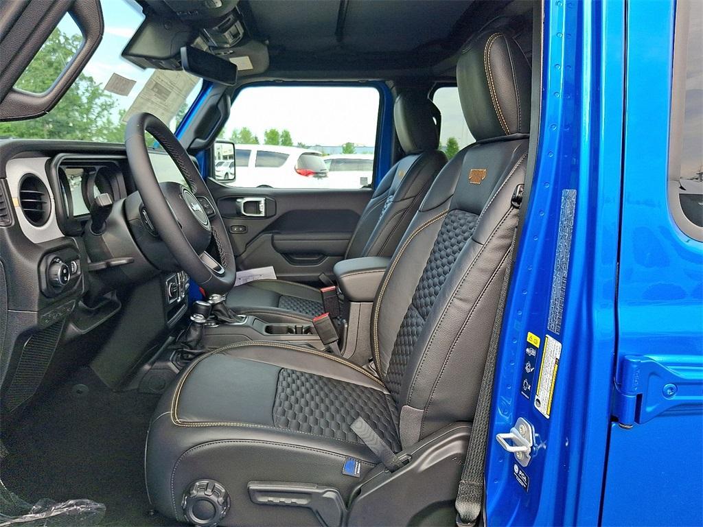 new 2025 Jeep Gladiator car, priced at $51,403