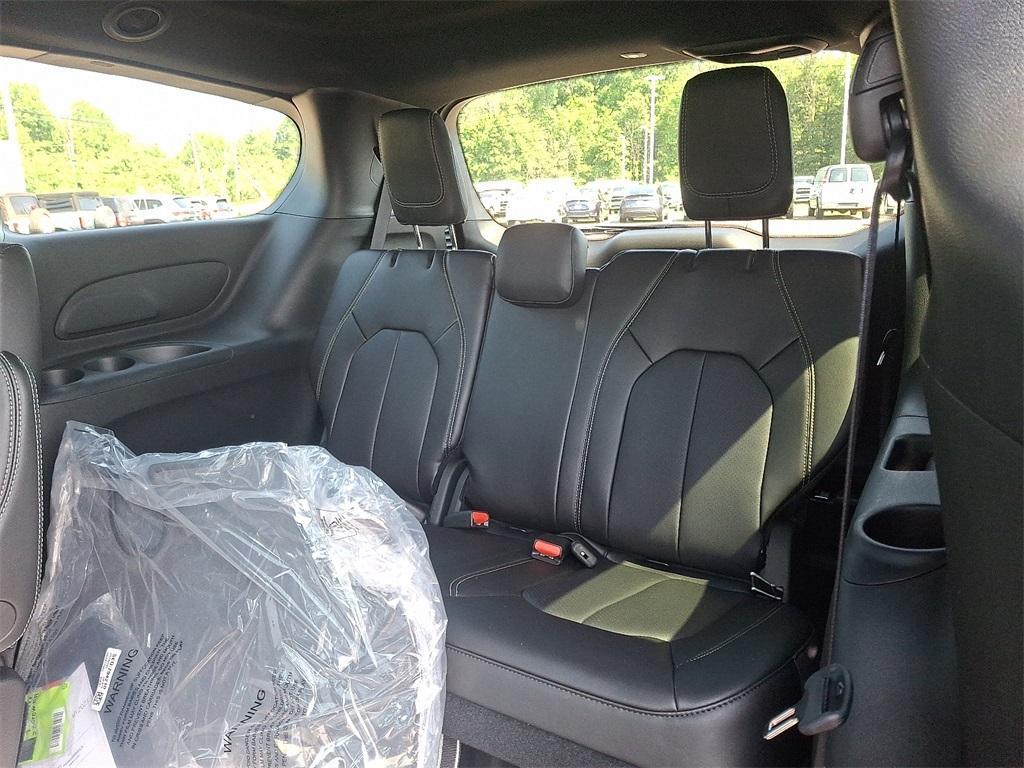 new 2025 Chrysler Pacifica car, priced at $48,143