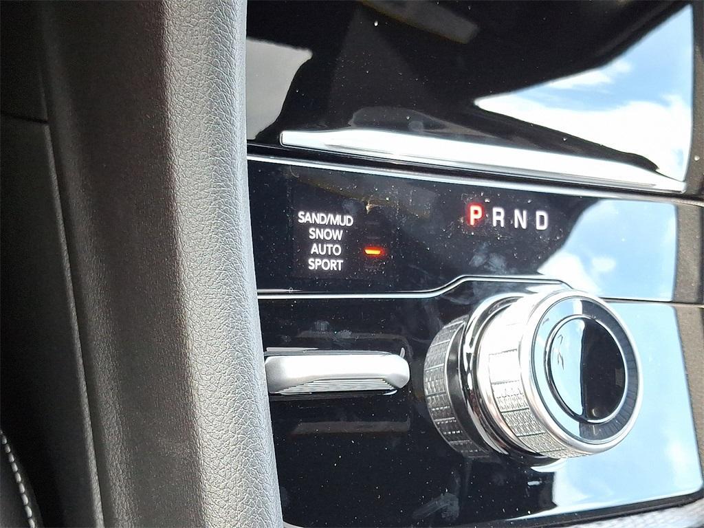 new 2025 Jeep Grand Cherokee car, priced at $50,877