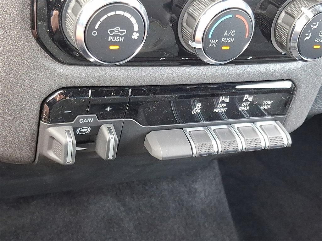new 2025 Ram 1500 car, priced at $47,659