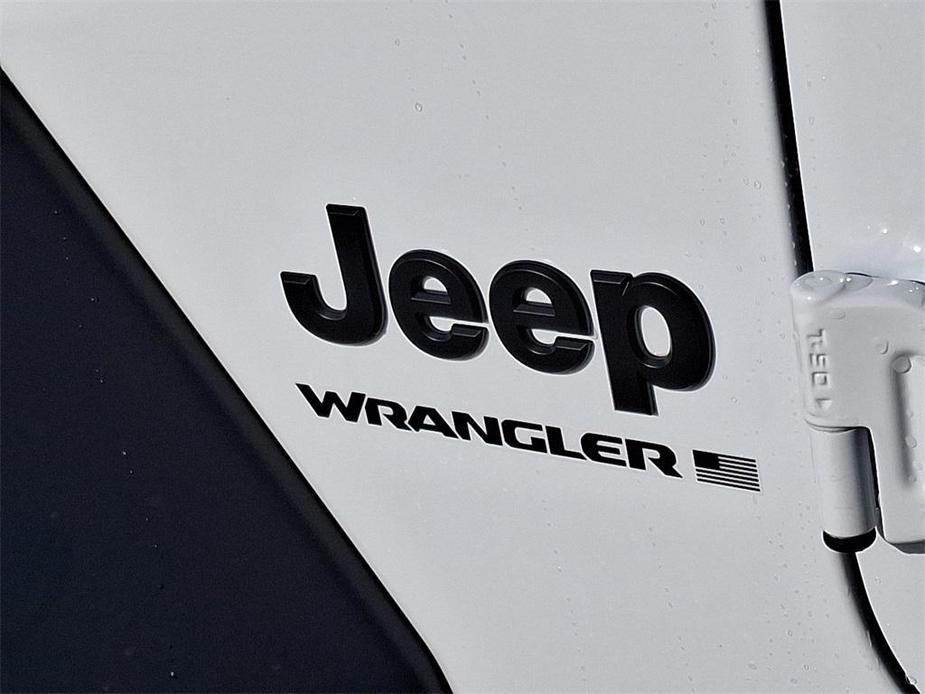 new 2025 Jeep Wrangler car, priced at $44,221