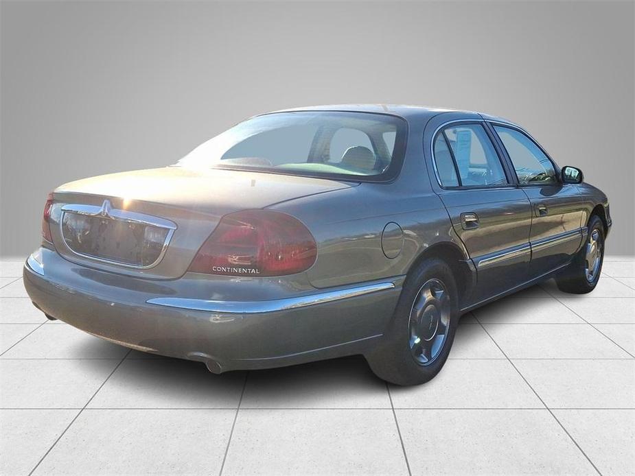 used 2000 Lincoln Continental car, priced at $5,999