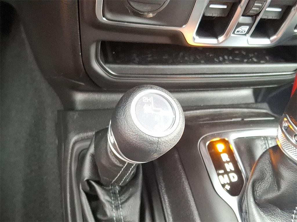 new 2025 Jeep Wrangler car